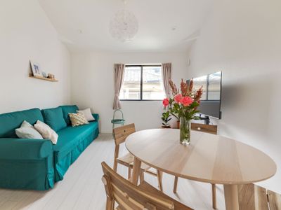 晴空塔电车站6 5 0米，步行8分钟，最近的电車站步行4分，成田，羽田機場直達