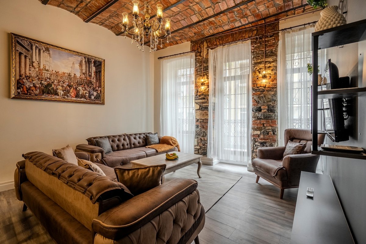 Renovated Flat Near Galata Tower. A/C in All Rooms gallery image 3