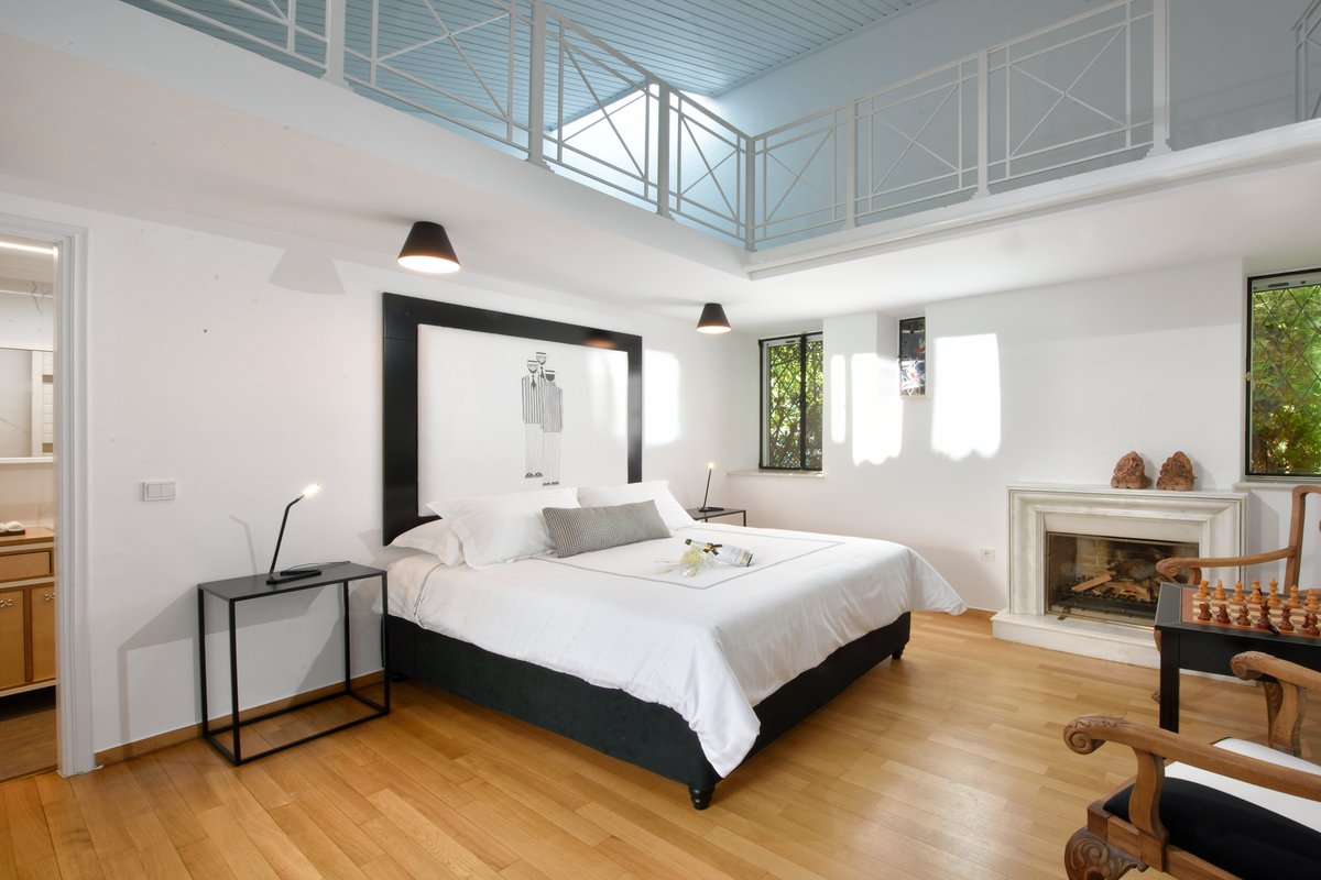 ALDIS MANSION by K&K