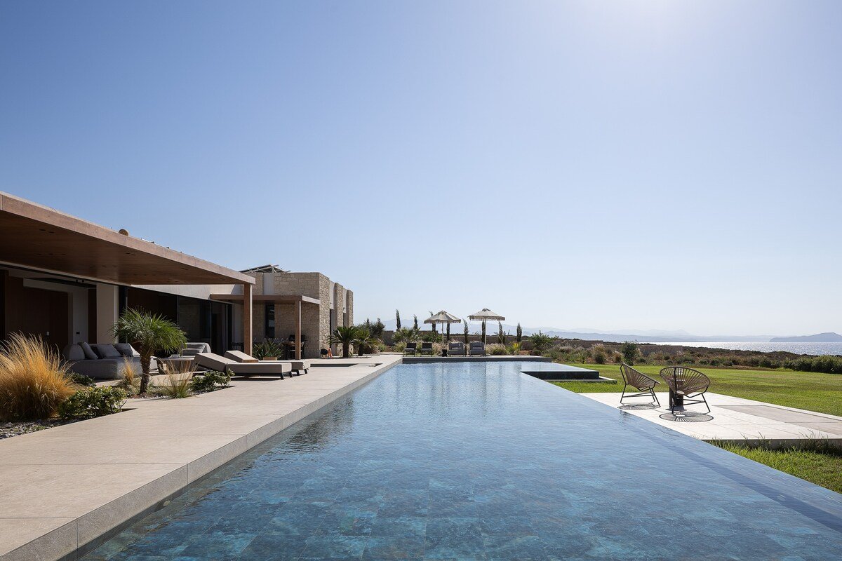 Single-Level Elegance: Enjoy Sea & Sunset Views gallery image 3