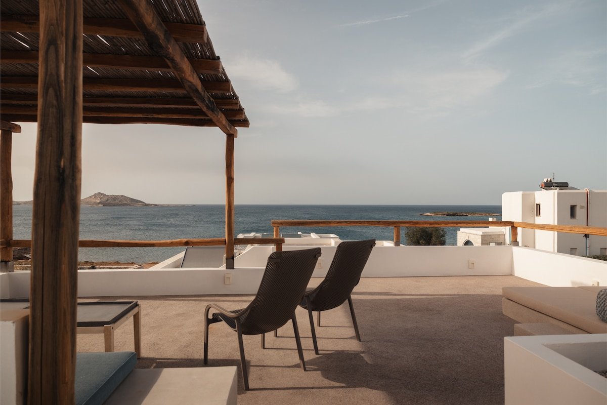 Siora of Paros Malatesta & Piccolo gallery image 3