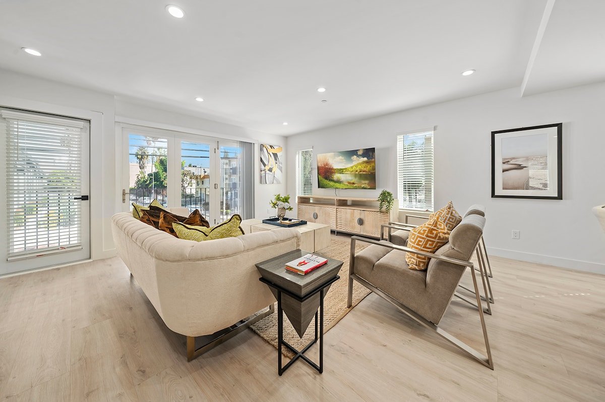 Luxury 5BR House in Hollywood/Sleeps16+Parking gallery image 3