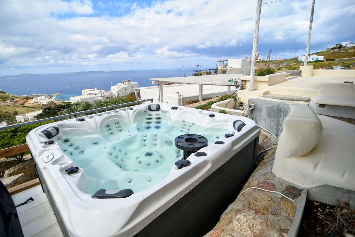 Villa Eleni with Jacuzzi, Sea -Sunset View for 2-8