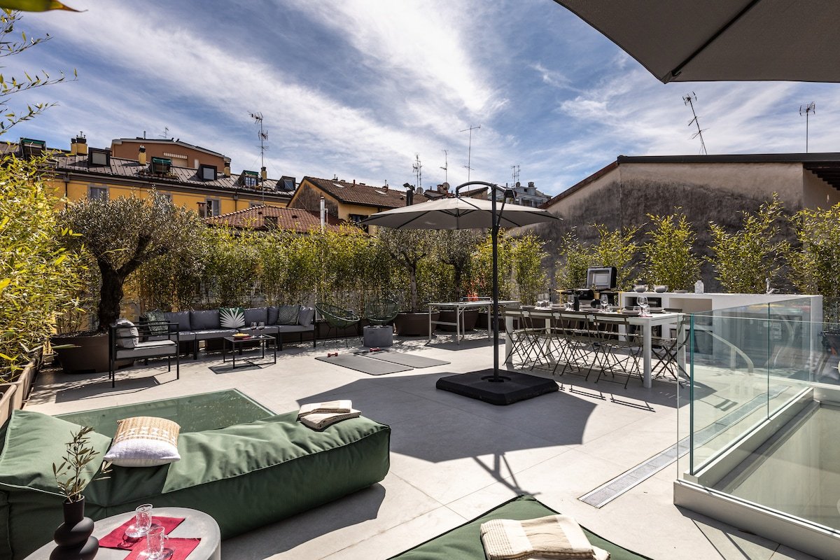 Villa Loft in Milan with Private Terrace & Hot Tub gallery image 5