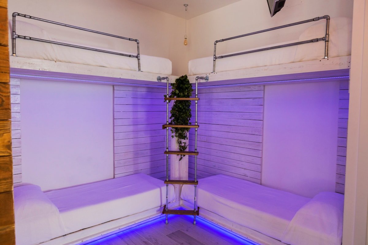 MyTinyHome Heliocentrism [16 pax] By MTH gallery image 5