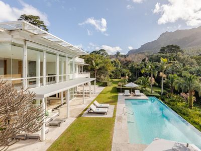 5-Bedroom Villa with Breathtaking Mountain Views