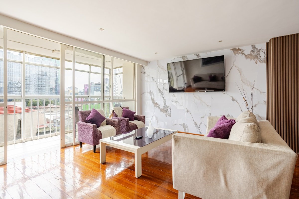 Spacious 4BR Apt Polanco | Balcony | Antara Mall gallery image 4