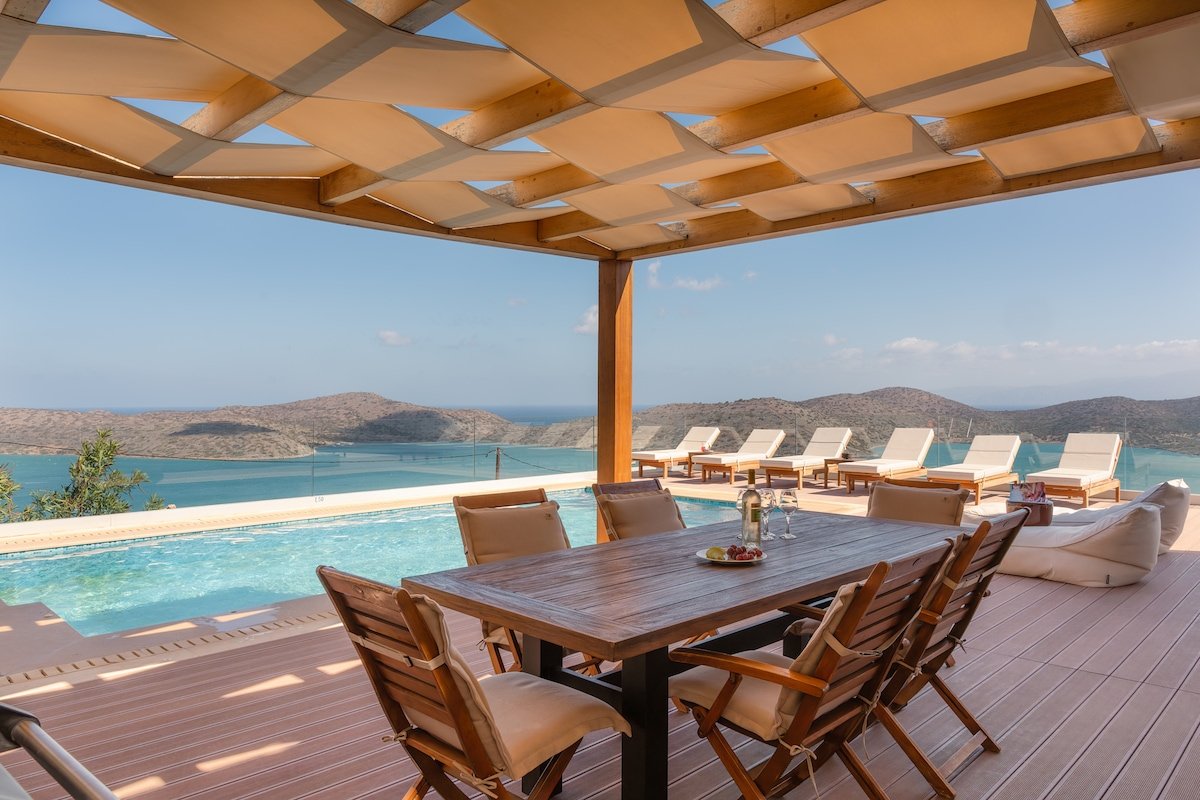 Enjoy Spinalonga Views at 4BR Villa Close to Beach gallery image 2