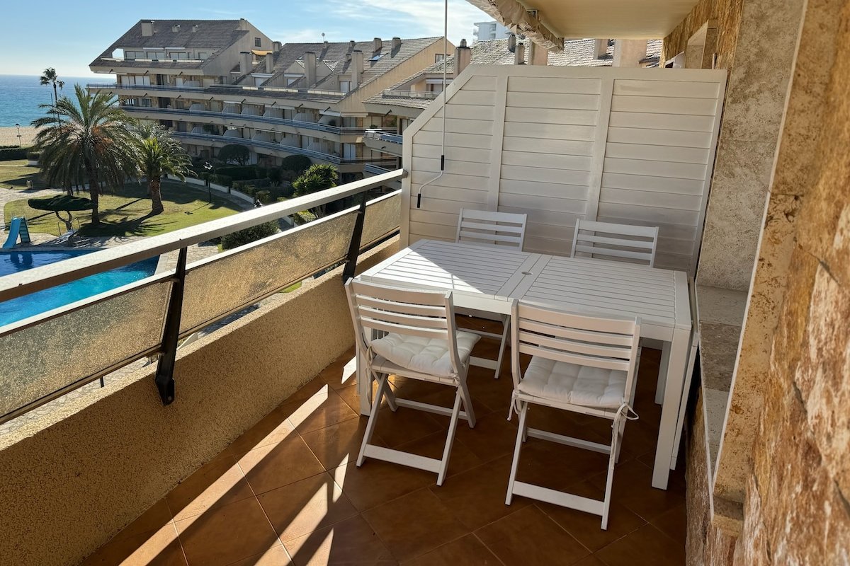 Torre Valentina · Vistas al mar y terraza privada gallery image 4