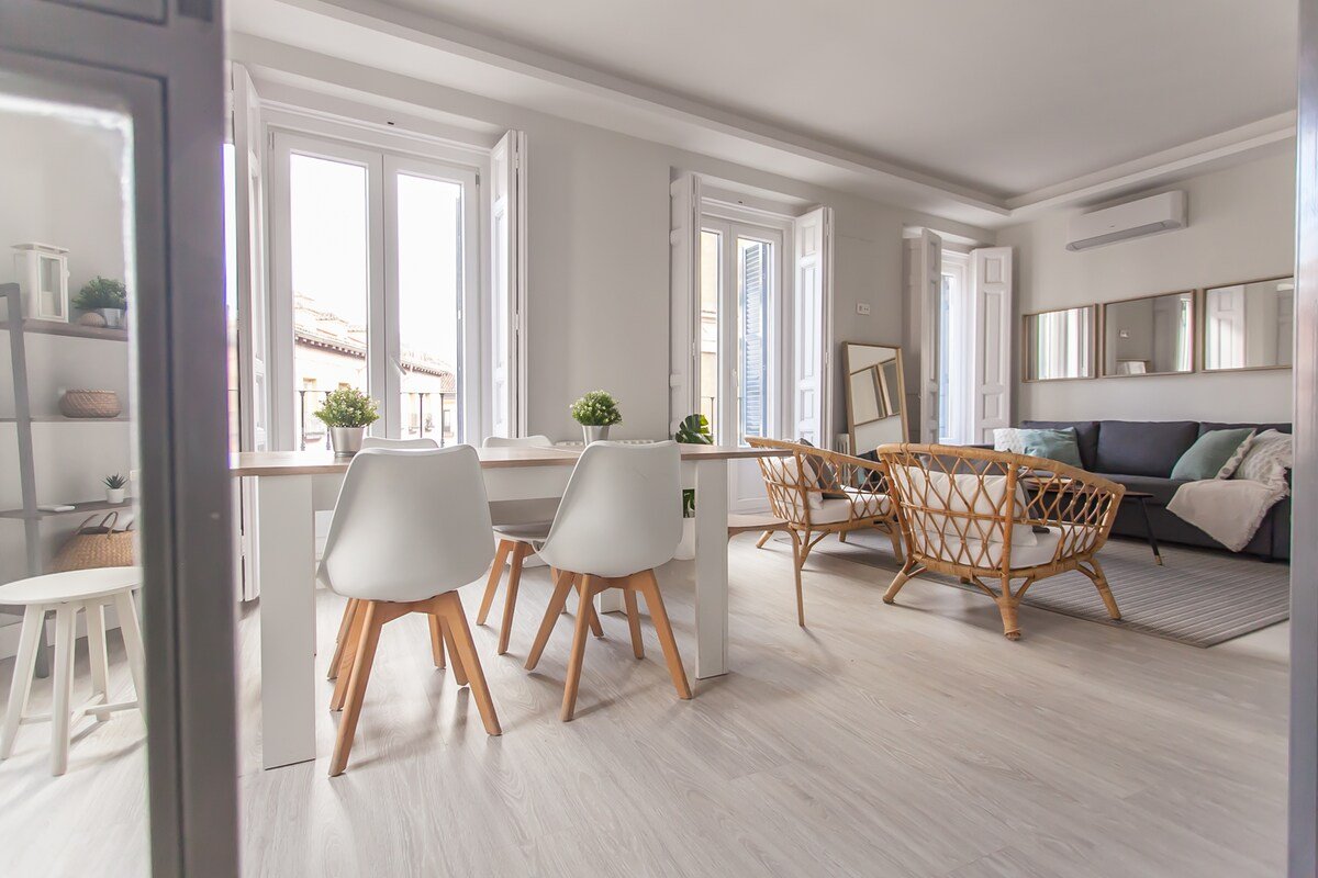 *Opera & Gran Vía: Luminoso, Amplio, FREE Parking gallery image 3