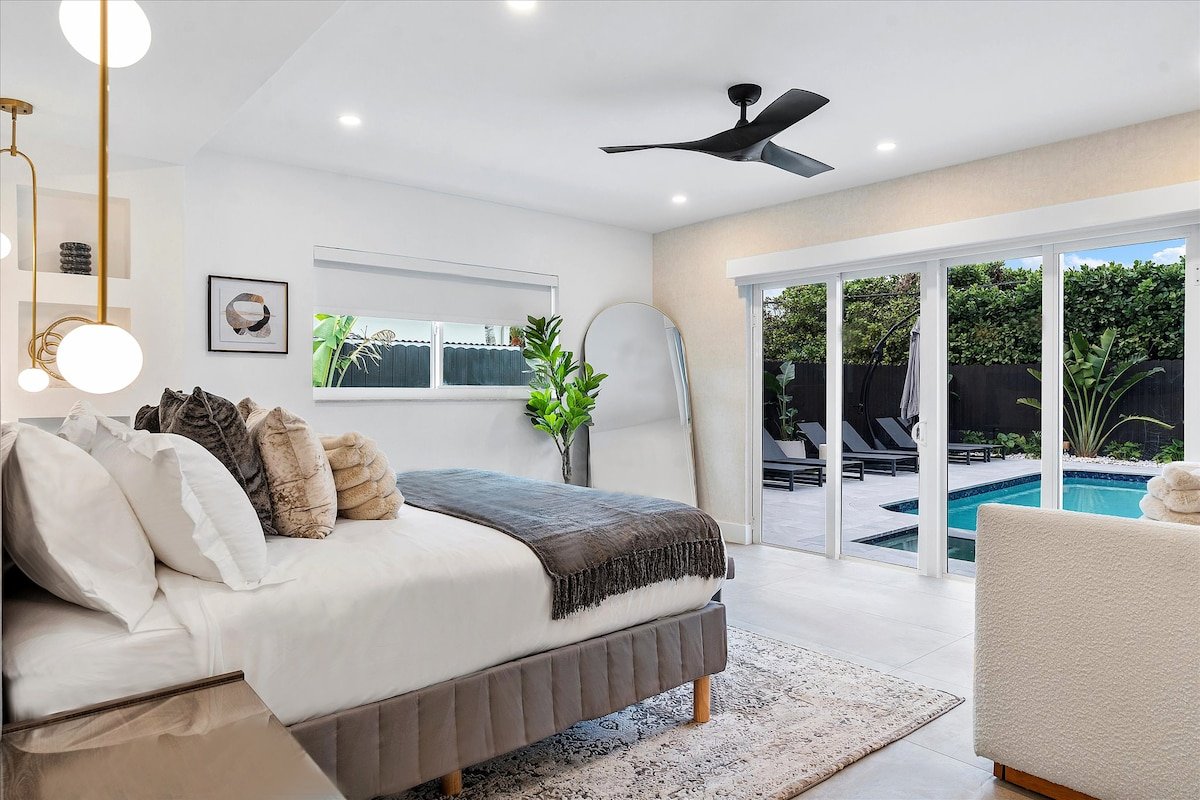 New Luxurious tropical retreat 65 pooljacuzzi gallery image 2