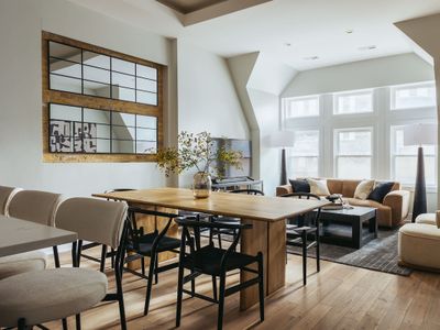 Luxury Designer Penthouse|Private Deck|Gold Coast