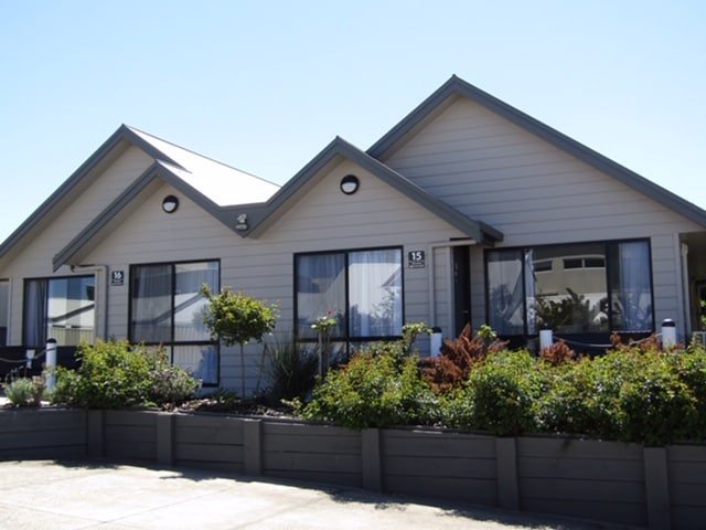 Garden Cottage – short walk to beach gallery image 2