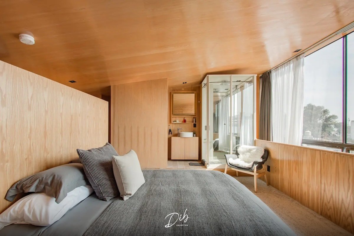 Eco-Chic Loft in Vibrant Roma Norte gallery image 5