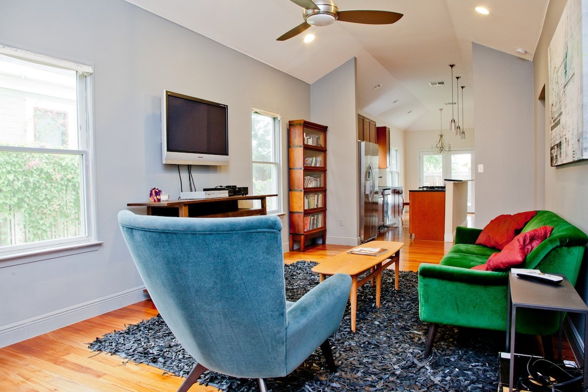 Hip E.Side Downtwn House Walk 2 ALL! gallery image 2