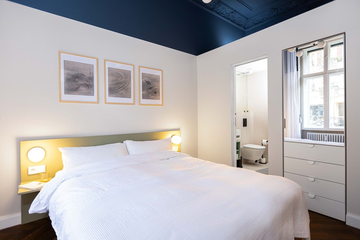 NEW! 3 Bedroom apt in Prenzlauer Berg W/ Cinema gallery image 5