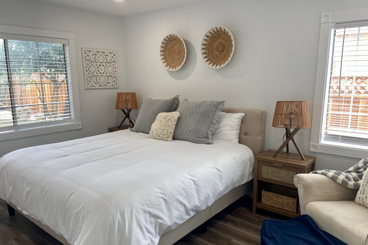 Sleep12 Updated Large home Near Santana Row gallery image 3