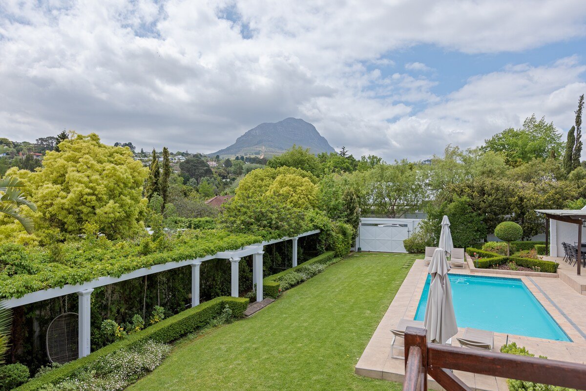 Die Rietdak: Thatched house Cape Town – 4 bedrooms gallery image 3