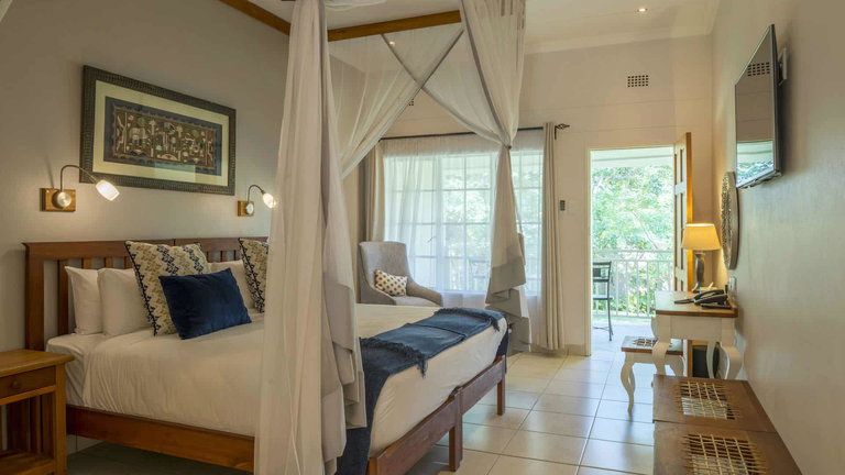 Batonka Guest Lodge Garden View