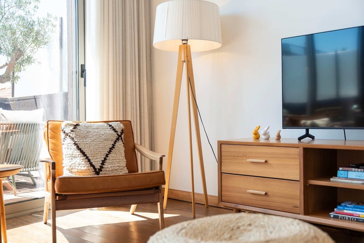 Alves da Veiga Downtown Rooftop by Nuno & Family gallery image 5