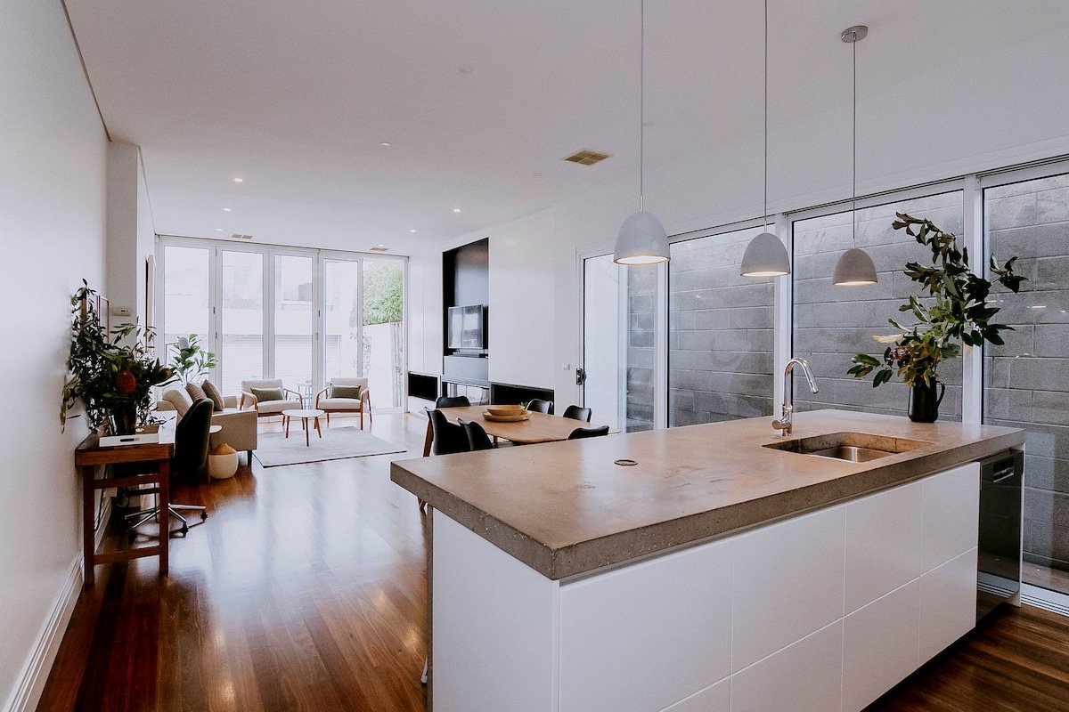 “Fitzroy North”. Gorgeous home, perfectly located. gallery image 4