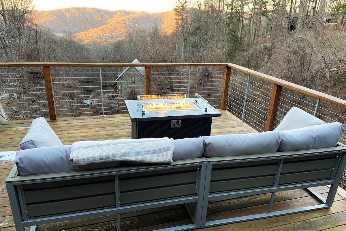 Modern Round House – Mtn Views – 2 Miles to DT AVL gallery image 3