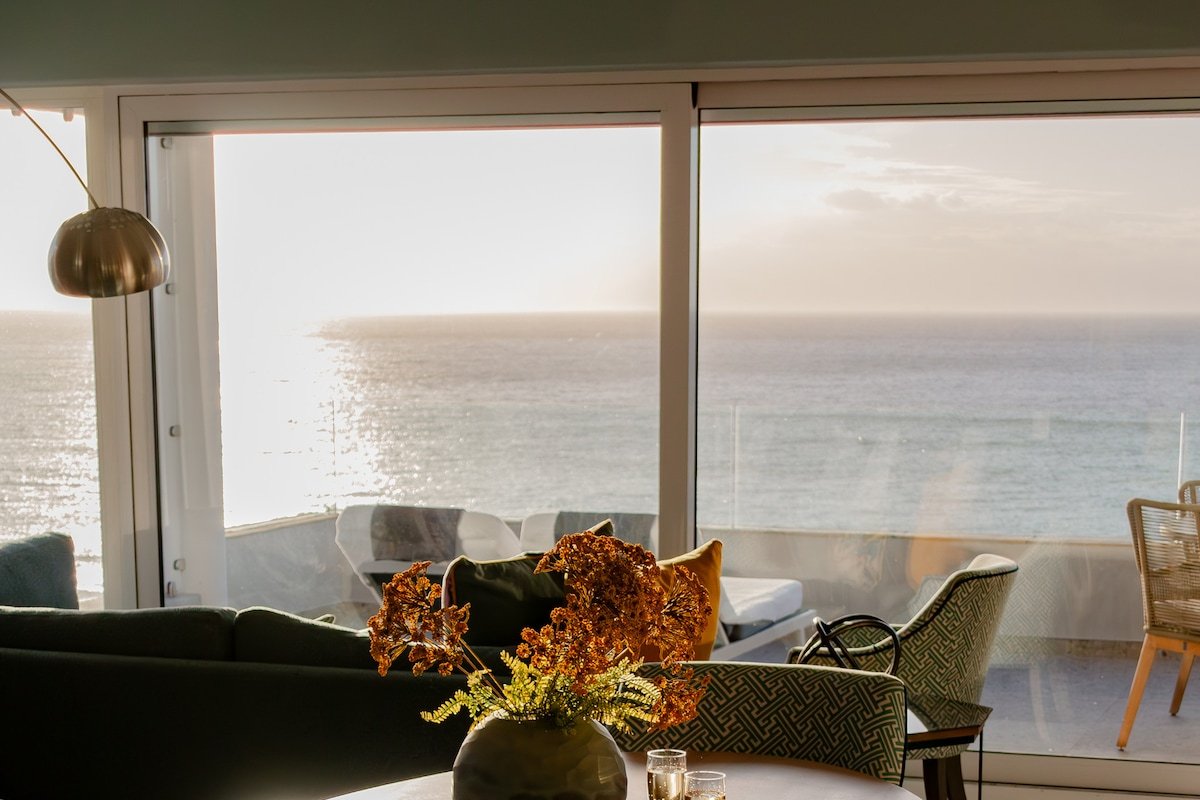 Panorama Apartment at Ocean View House, Camps Bay gallery image 2