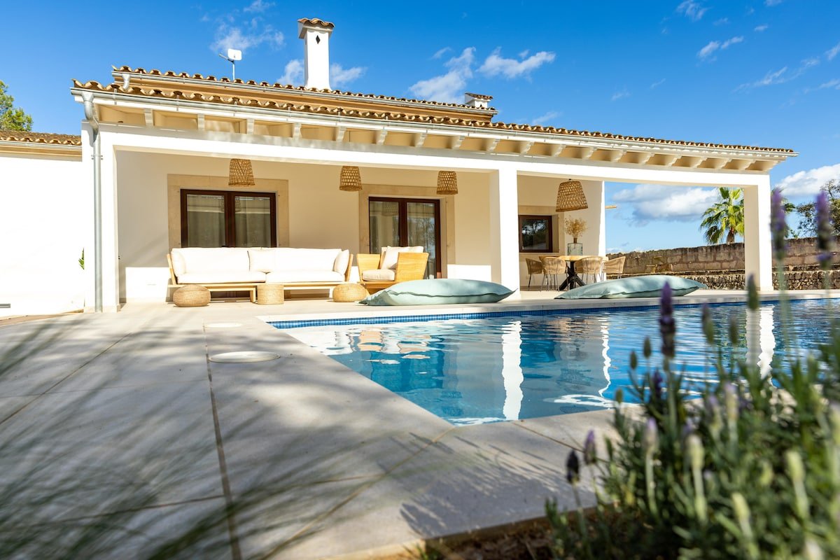 Es Mirador de Vernissa. Jacuzzi, sauna and pool gallery image 5