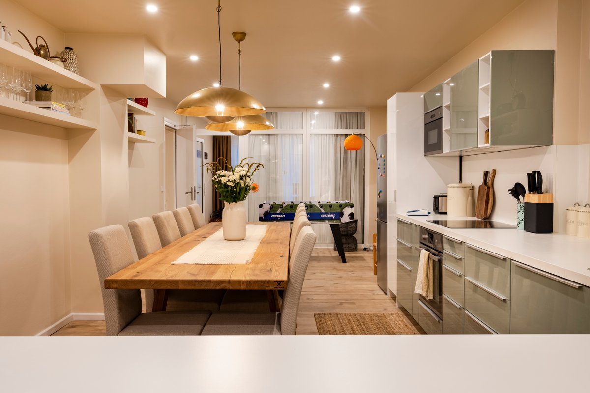 ALEXA Spacious Design Apart 5-10 Ppl/Parking/Wifi