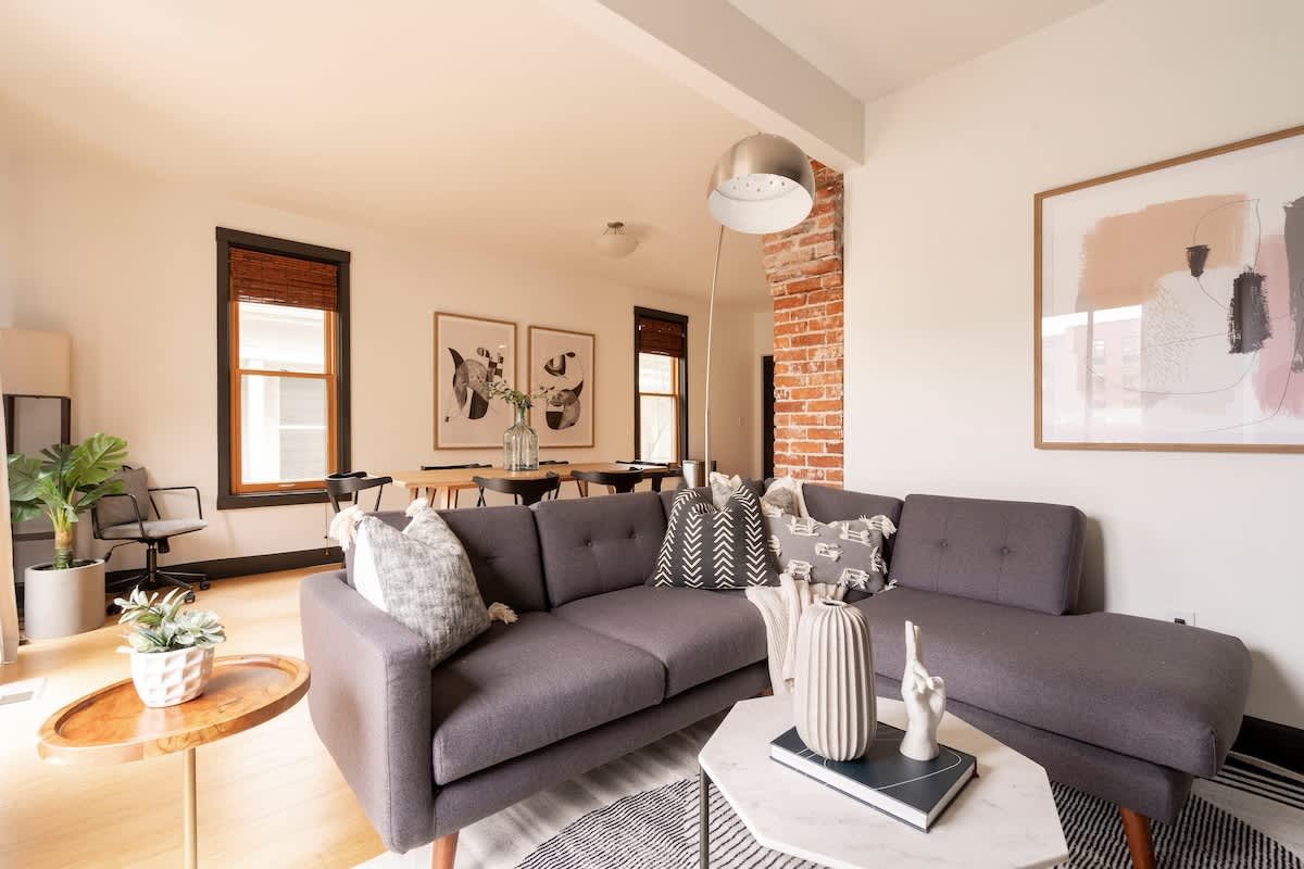 Scandinavian Loft • NW 23rd & Espresso Shops gallery image 3