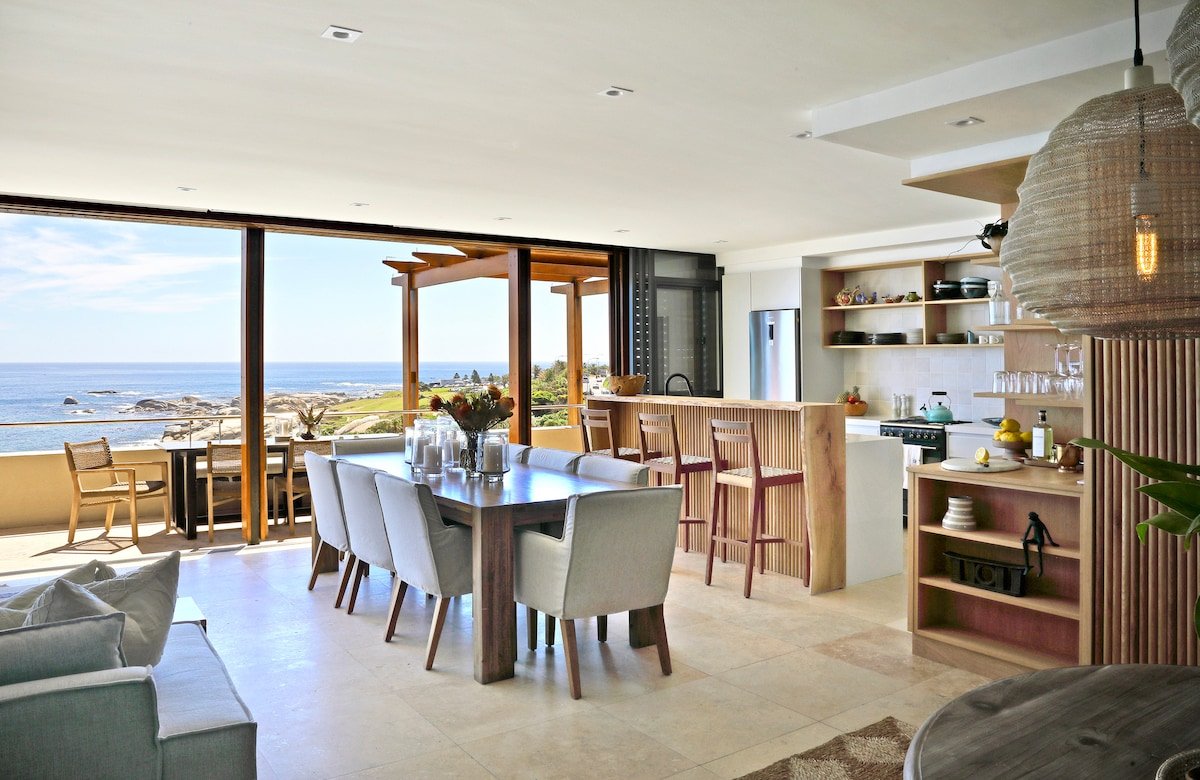 CAPE SOUL VILLA. Beautiful sea-side living gallery image 4