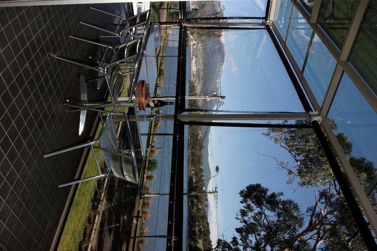 Waterfront – sleeps 7, Courtesy car gallery image 5