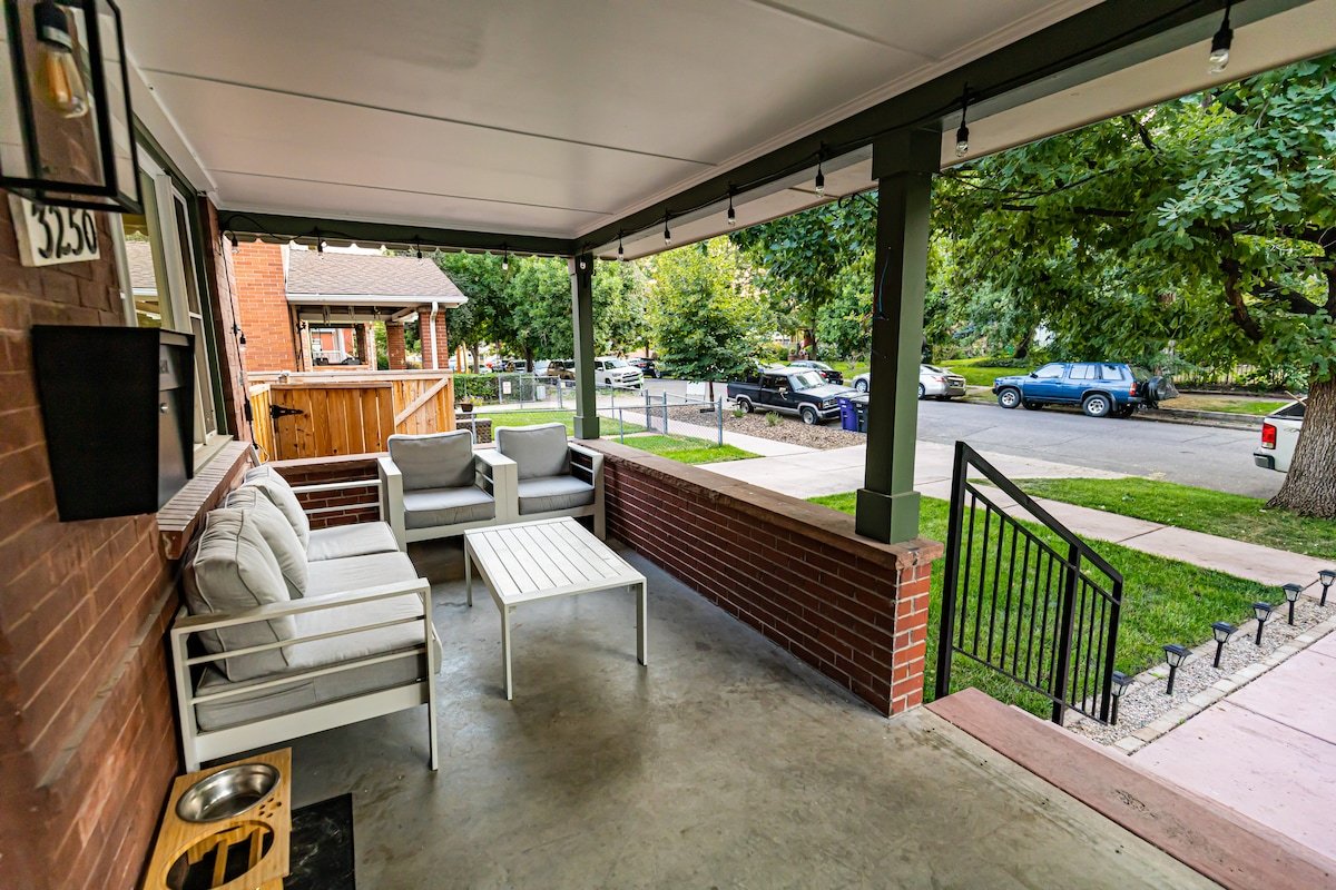 Group Retreat|4BR 4BA|LoHi|Stocked|Easy Checkout gallery image 2