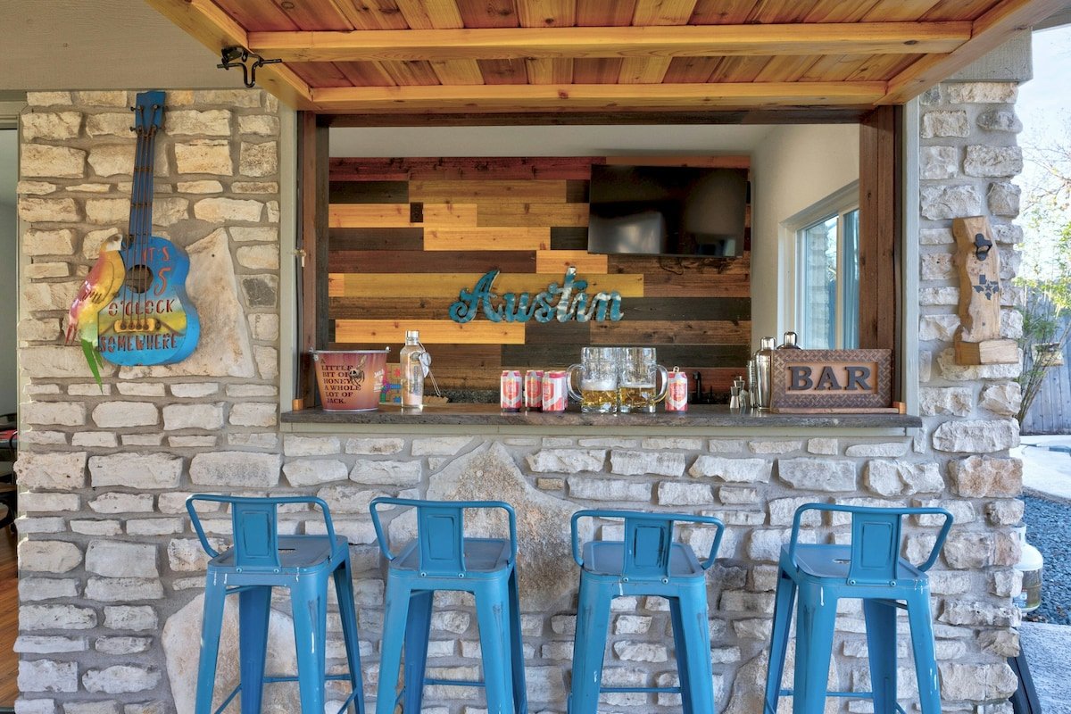 Poker Paradise & Pool Cabana – 2025 Discount Rates gallery image 5