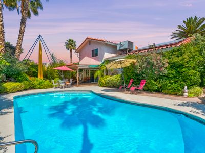 Vegas Sanctuary: Pool/Sauna/Garden Near Strip