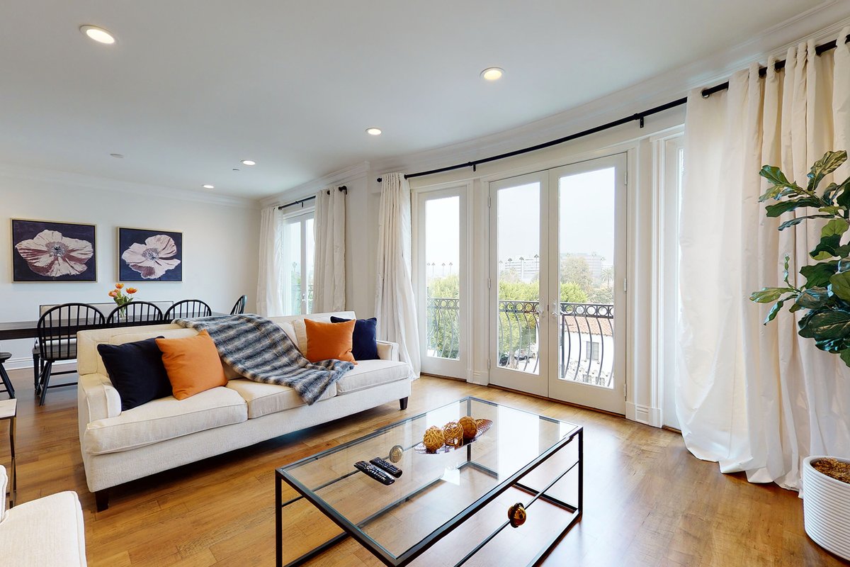 Luxurious & Private Beverly Hills Condo with Views