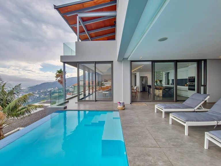 Villa Medburn featured image
