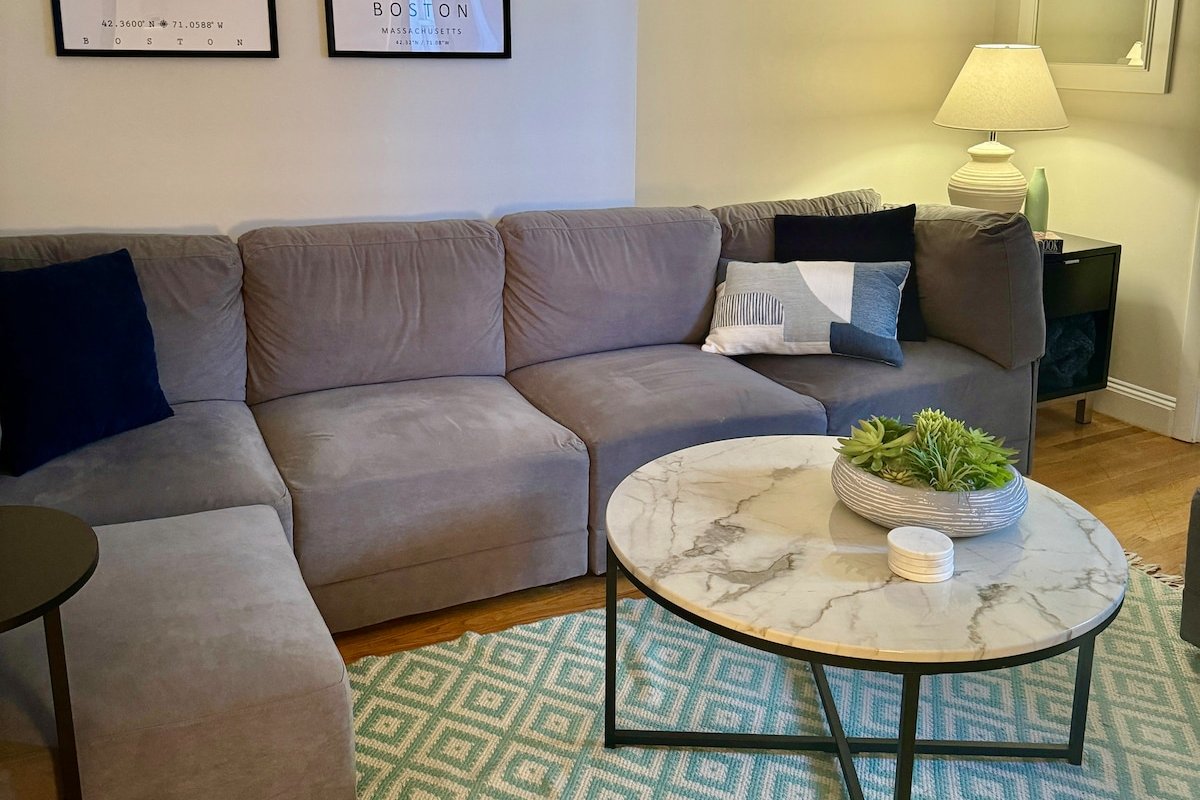 North End 3BR Condo – Spacious, Central Location gallery image 2