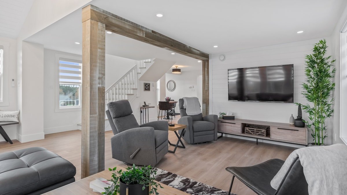 Cozy Dover Retreat gallery image 4