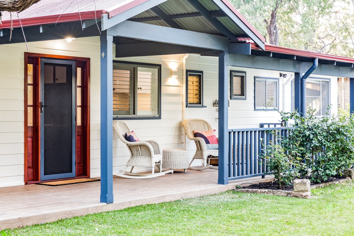 Bay Cottage—Seaside Serenity Close to Town