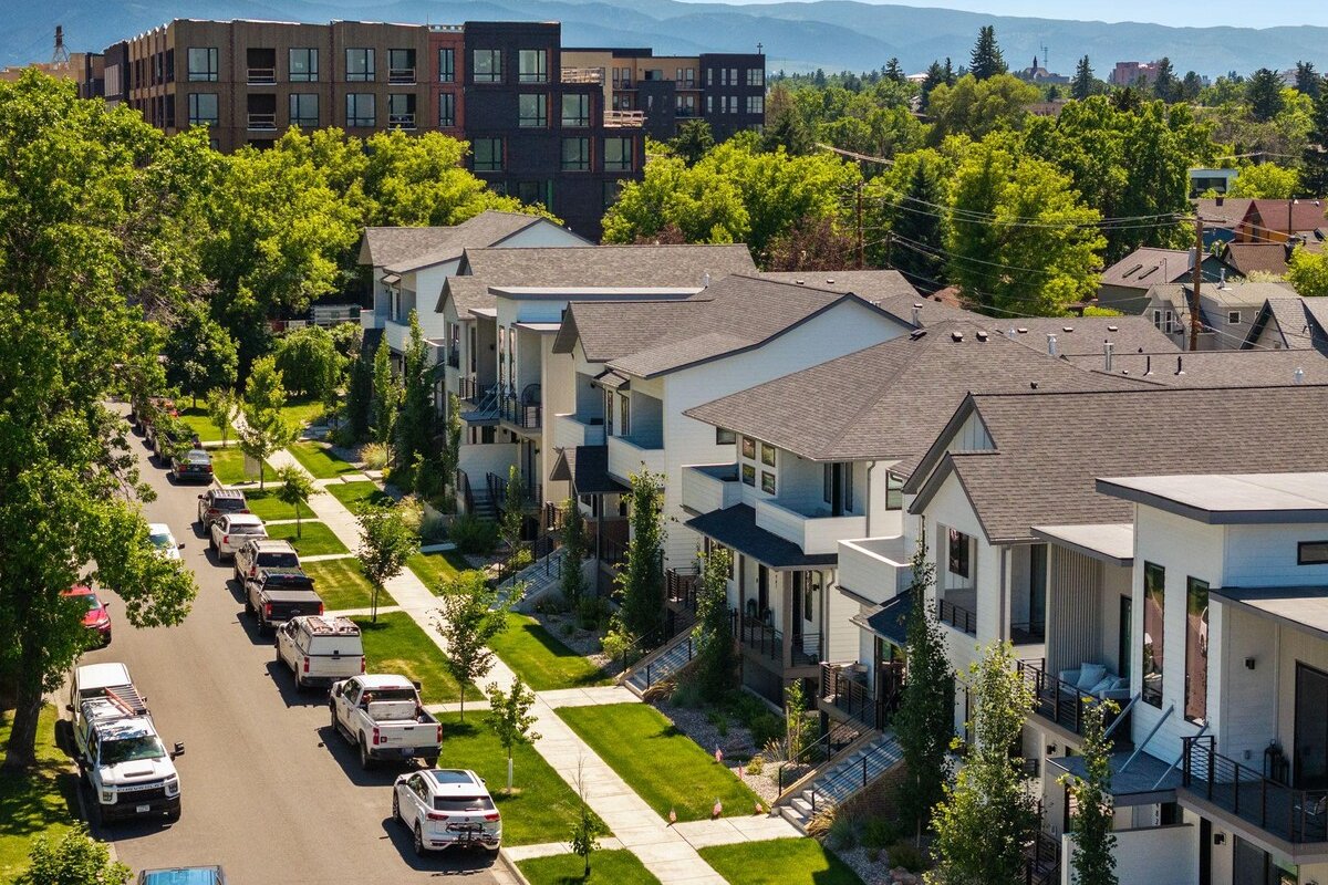 The City Slicker – Spacious 3 Bedroom Luxury Town gallery image 4