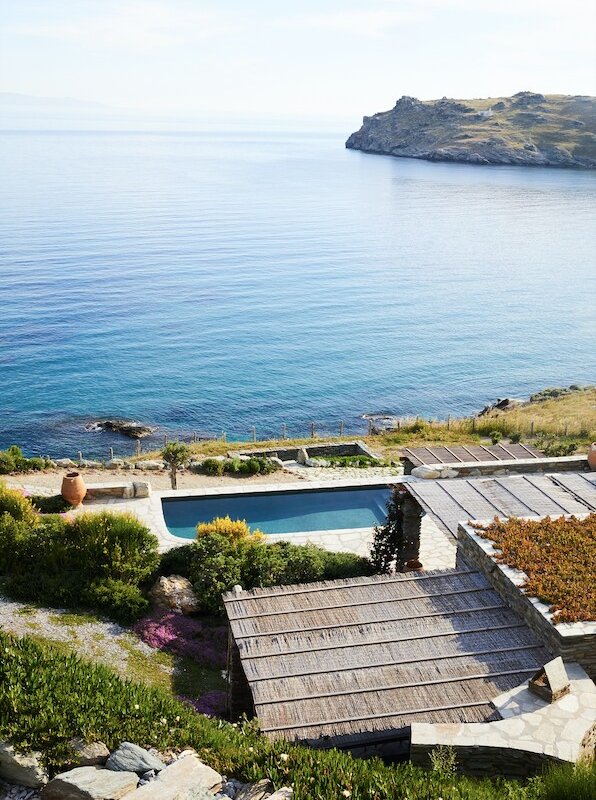 Cottage with private pool and access to the sea gallery image 4