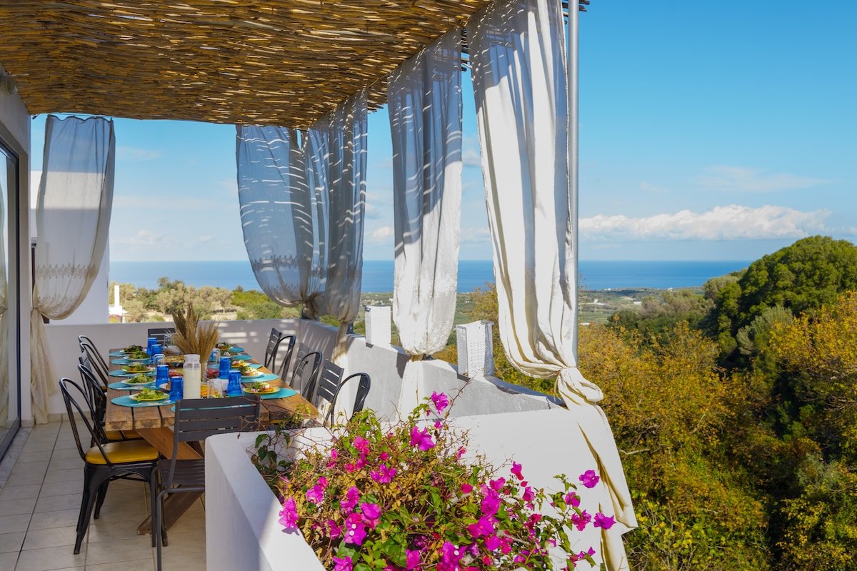 Villa Lira – The Hidden Gem Above the Sea gallery image 2