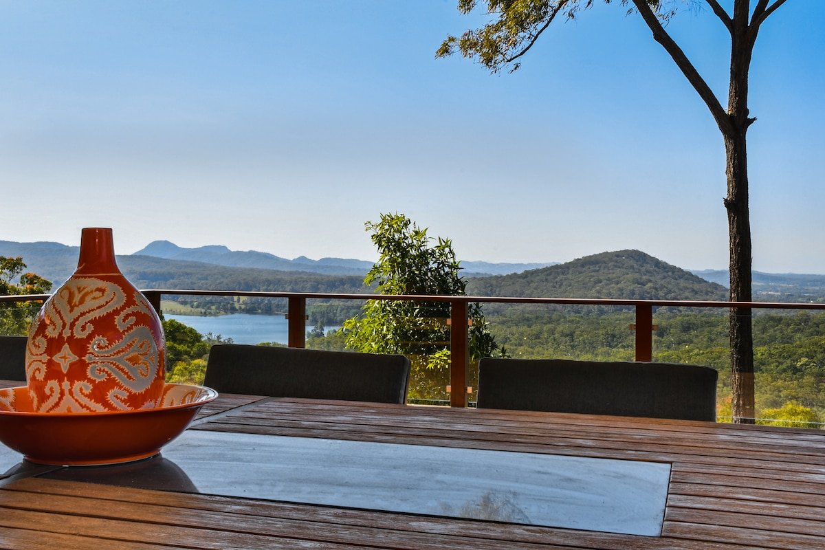 Sunshine Coast Rural Retreat, 180 Coastal Views gallery image 2