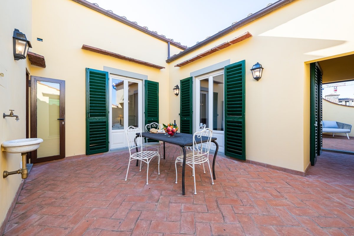 [DUOMO] Prestigious private terrace on the Duomo gallery image 3