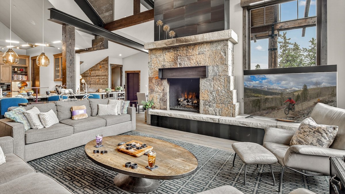 Hot Tub + Theatre Room – Summit at Shock Hill gallery image 5