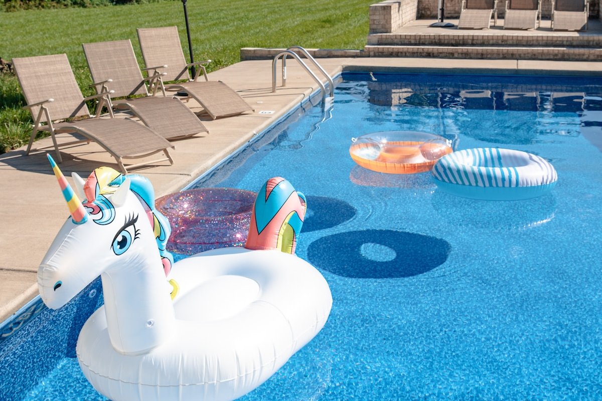 Ultimate Privacy – Luxury Home on 9 Acres w/ Pool gallery image 3