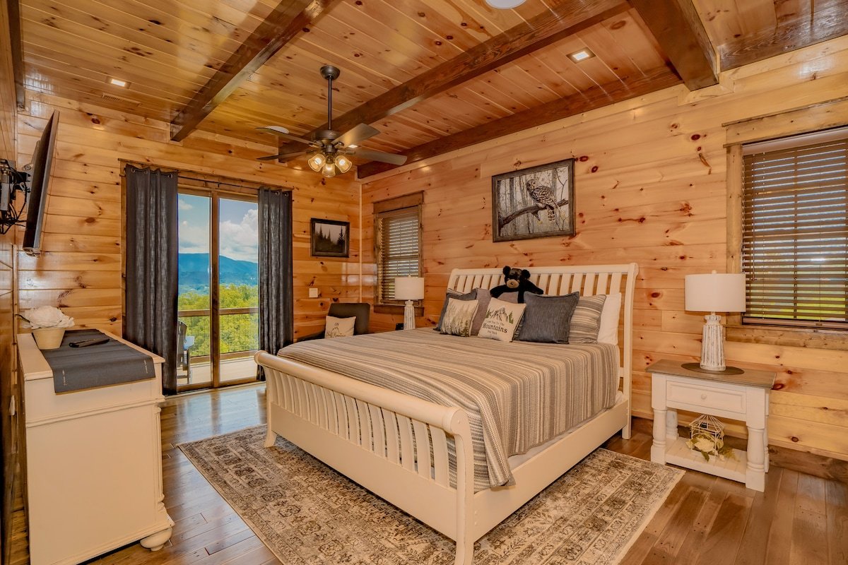 AdvLodgLaurCove:Views*S/Secluded*Games*Wifi*HotTub gallery image 2