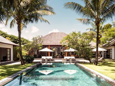 Villa Tiga Puluh – 7 bedrooms Villa in Seminyak