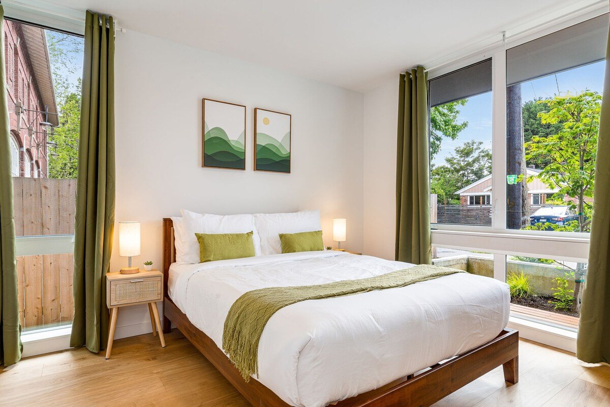 CapHill 4B4B Duplex w/roof deck Sleeps 12 gallery image 5